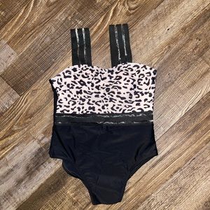 Girls size 7/8 swim